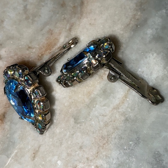 WEISS BABY BLUE RHINESTONE WITH BABY BLUE AB STONES SILVER-TONE CLIP-ON EARRINGS - Picture 3 of 7